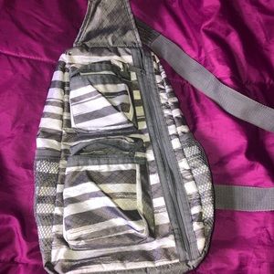 Thirty one sling back bag, used once after buying.